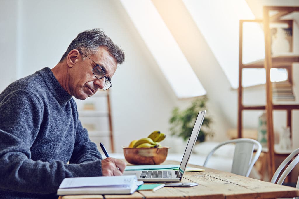 Employee studying with Babbel from home